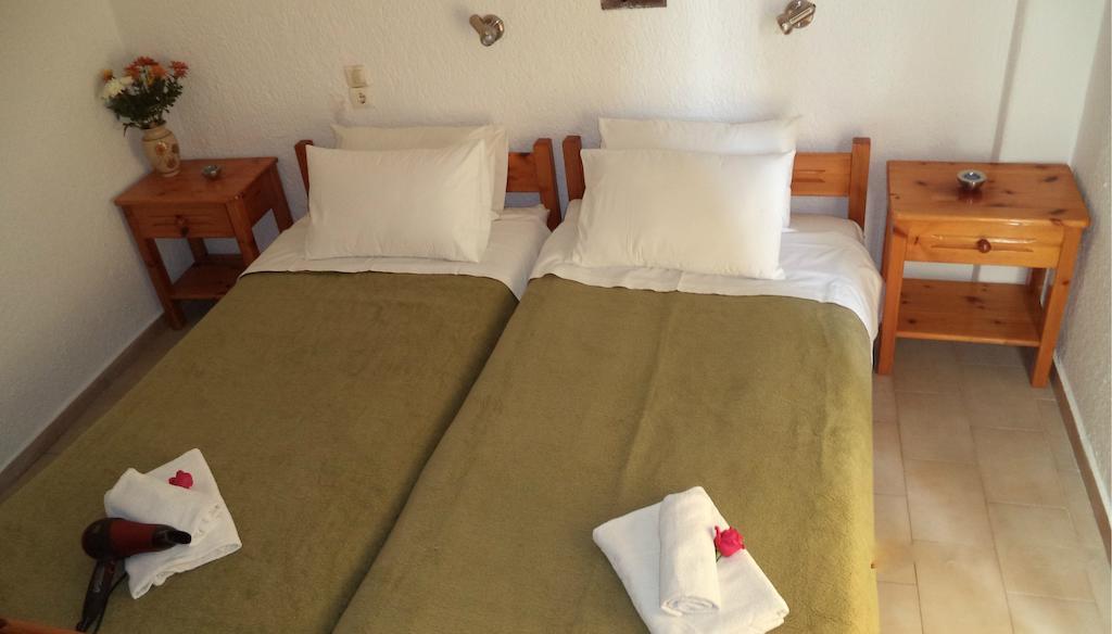 Gefyra Hotel Ayos Nikolaos Oda fotoğraf